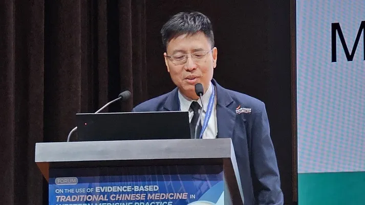 Prof. Dr. Louis Tong, Senior Consultant at Singapore National Eye Centre